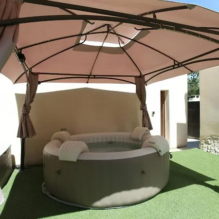 Belle Maison De Village Sur Hébergement de vacances *
