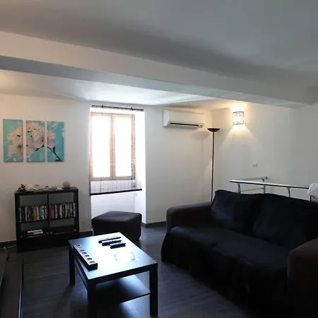 Belle Maison De Village Sur Hébergement de vacances Théziers